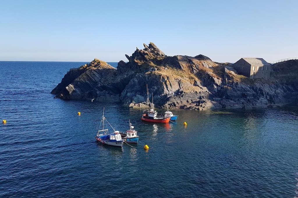 Bijou Coastal Apartment In Polperro With Hot Tub Onsite Parking Downhill Walk To Village Exterior foto