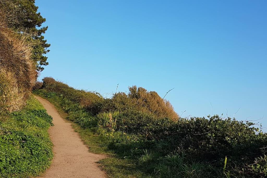 Bijou Coastal Apartment In Polperro With Hot Tub Onsite Parking Downhill Walk To Village Exterior foto